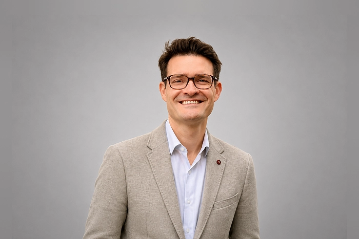 Dr Fabio Cruz